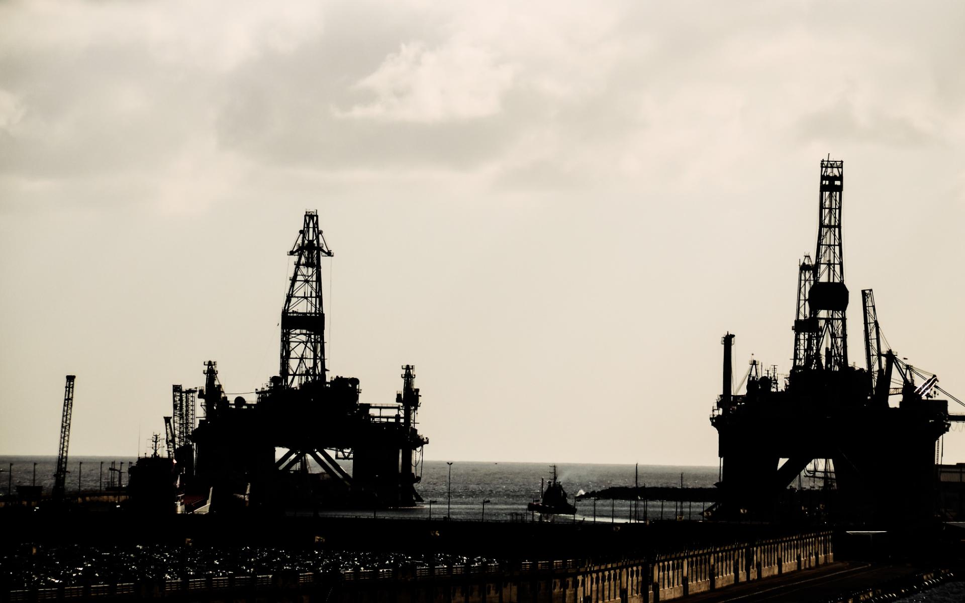 Mortgage Rates Hit 6.87% as Conflict Drives Oil Price Volatility